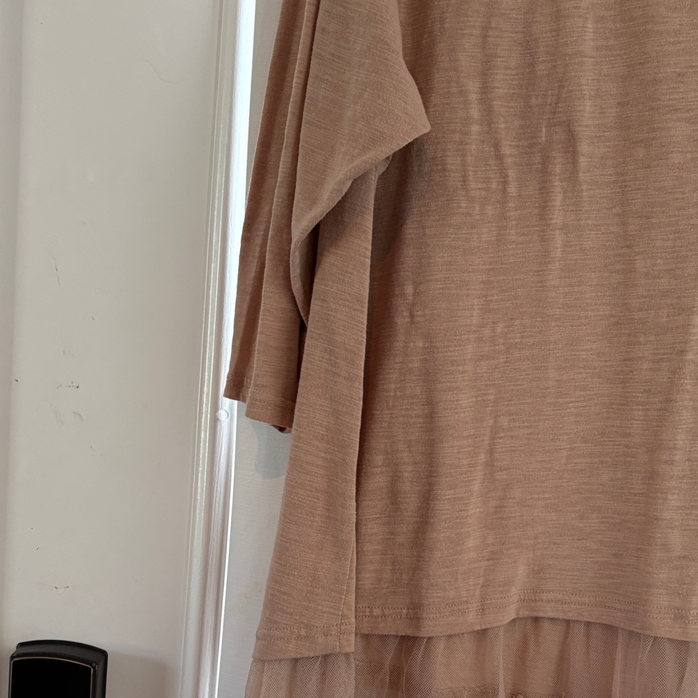 Umgee Tan Women's Tunic with Lace Hem T 1 - Picture 4 of 7